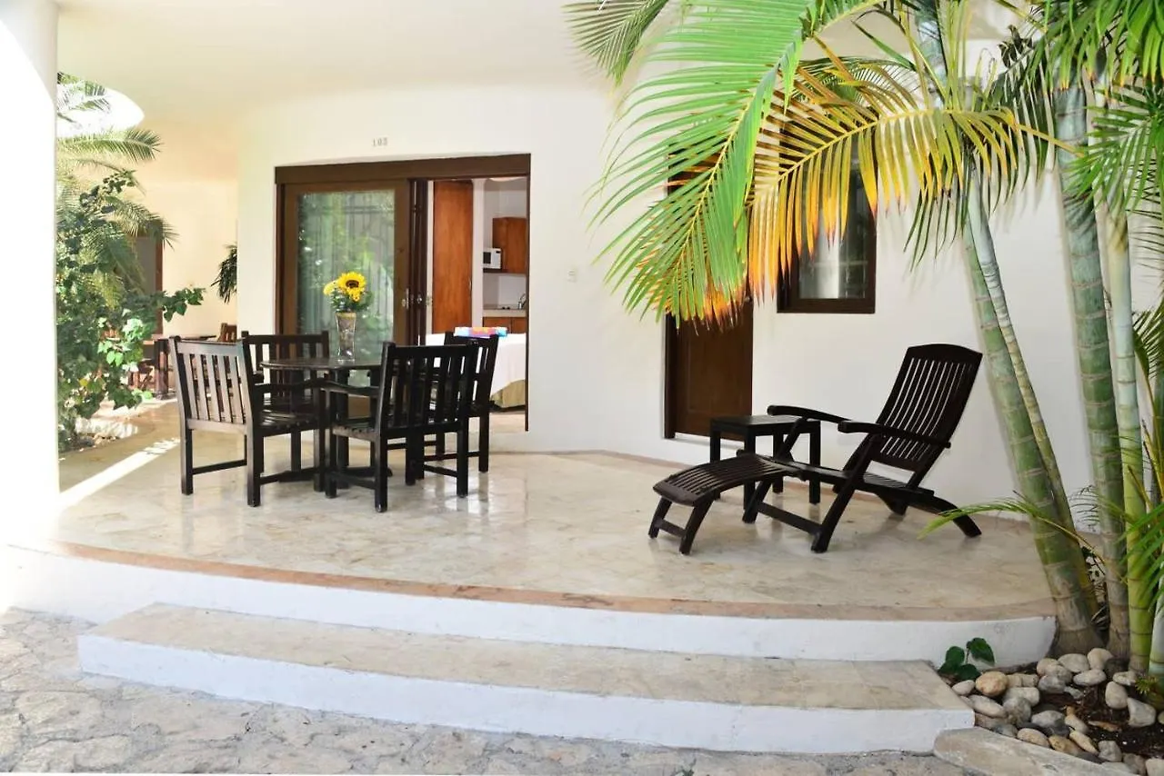 Blue Palms Suites, Pool Onsite, Steps To The Beach & 5Th Ave Playa del Carmen Apartament