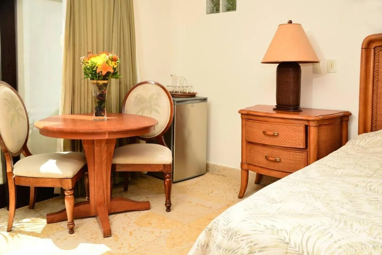 Blue Palms Suites, Pool Onsite, Steps To The Beach & 5Th Ave Playa del Carmen Meksyk