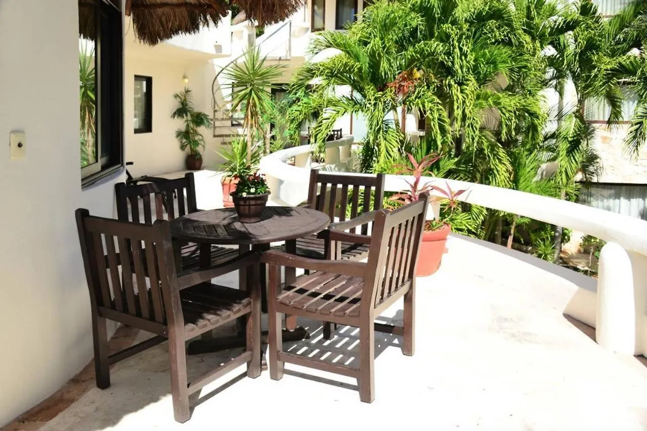Blue Palms Suites, Pool Onsite, Steps To The Beach & 5Th Ave Playa del Carmen 0*,  Meksyk