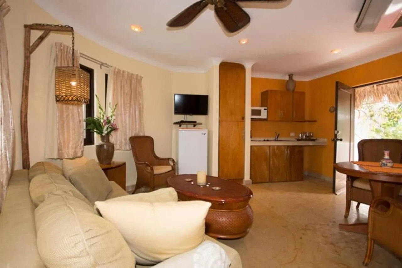 Blue Palms Suites, Pool Onsite, Steps To The Beach & 5Th Ave Playa del Carmen Meksyk