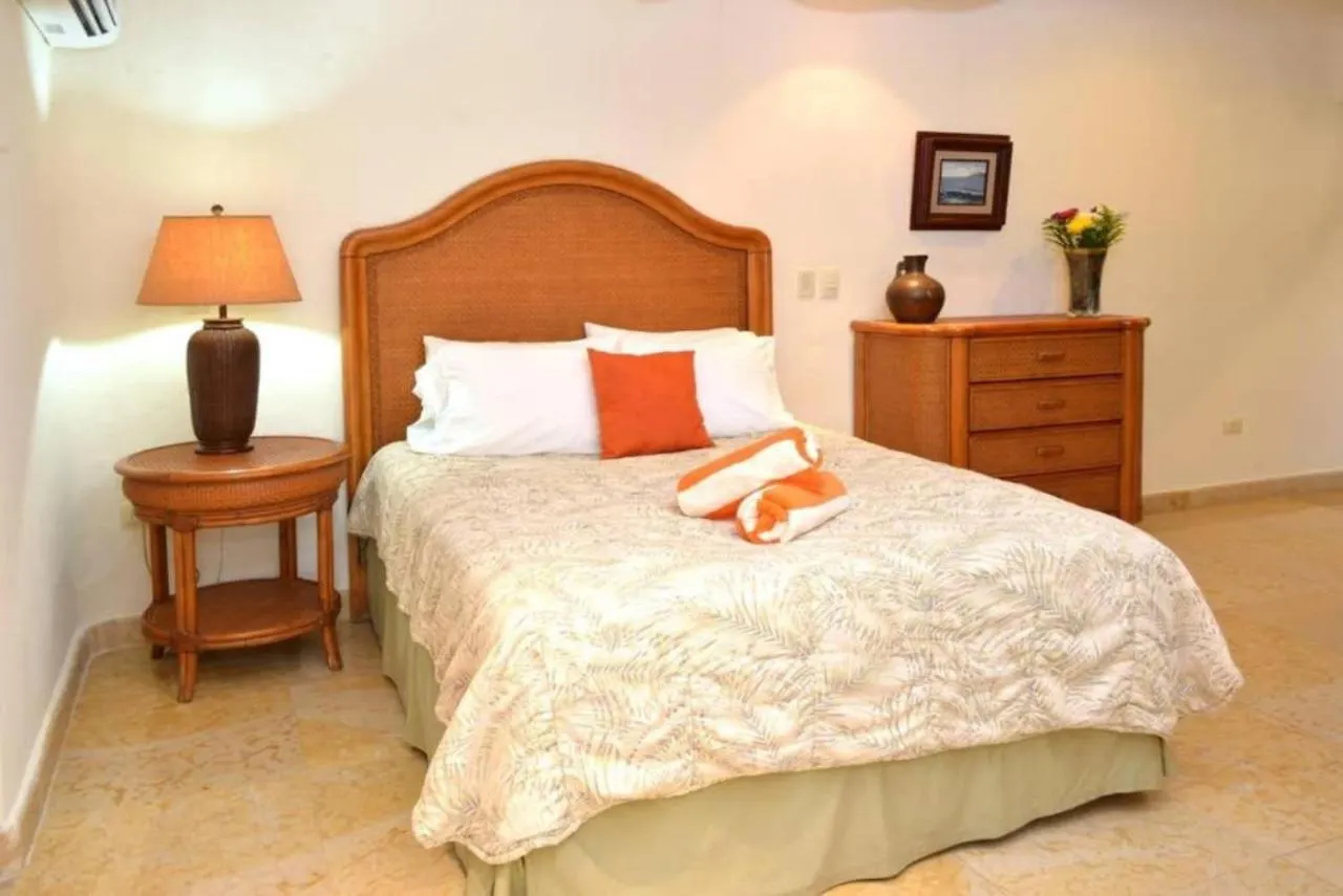 Apartament Blue Palms Suites, Pool Onsite, Steps To The Beach & 5Th Ave Playa del Carmen Meksyk
